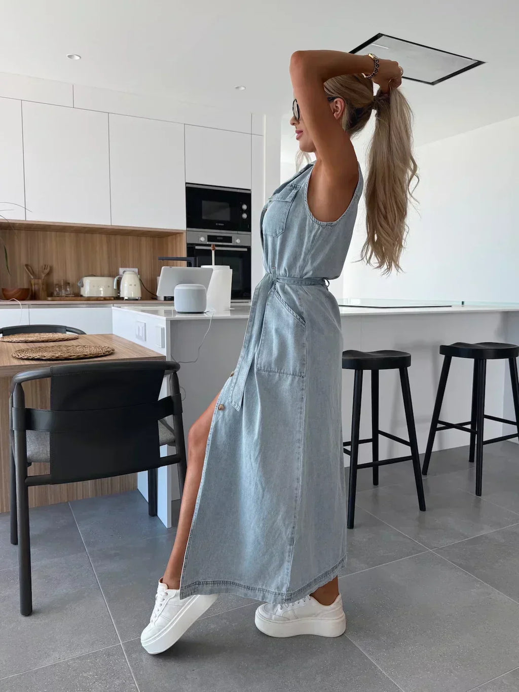 Madison - Long sleeveless denim dress