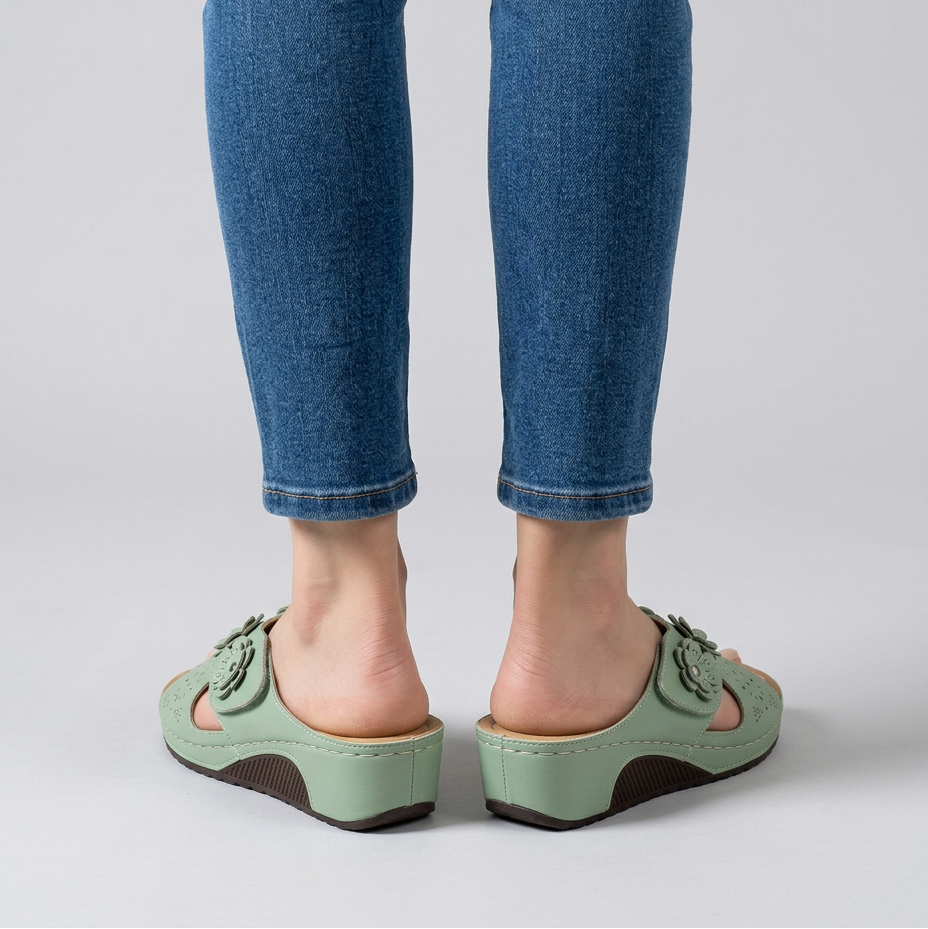 Tonie - Cushioned Platform Sandals