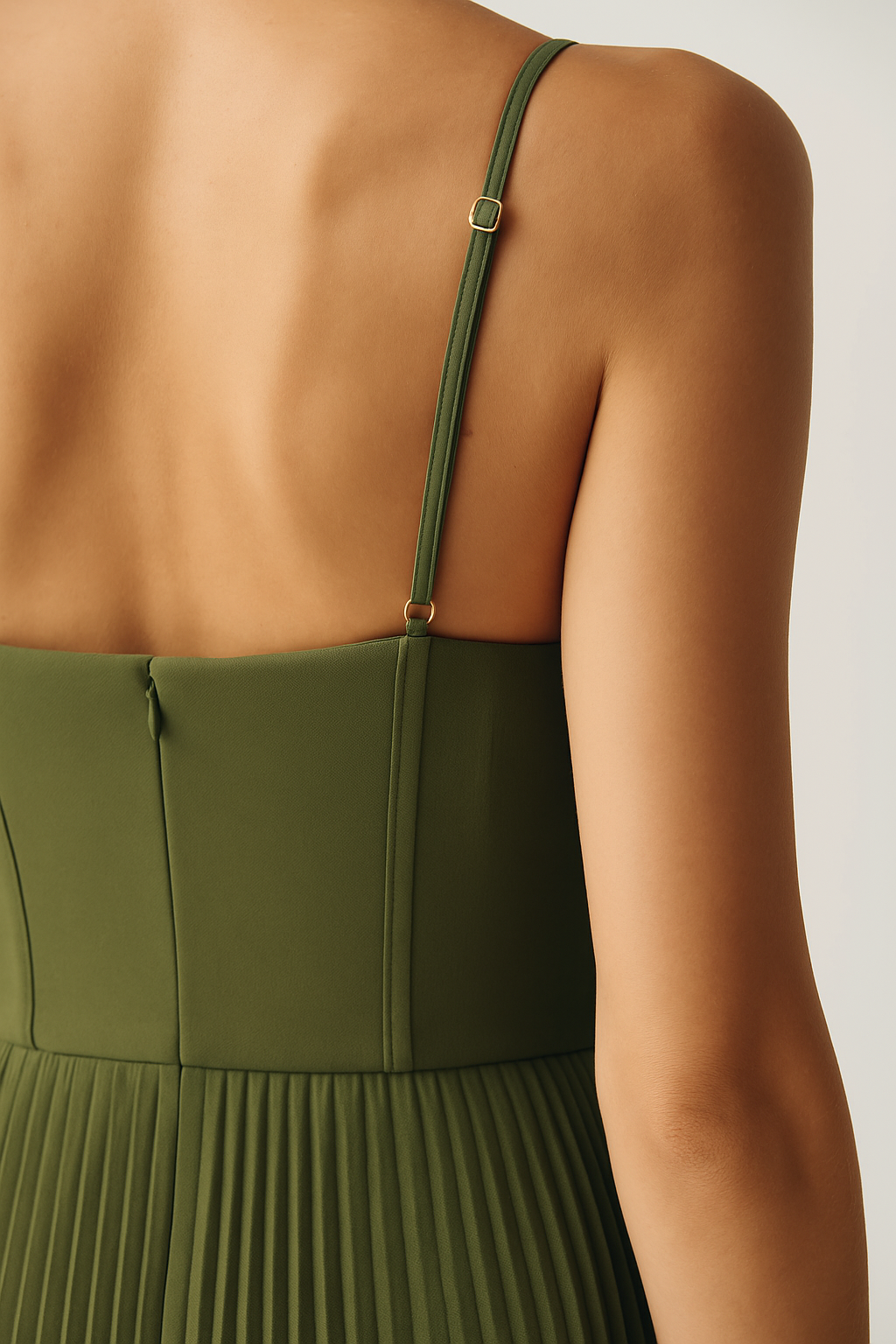 Serena – Midi Dress with Structured Bodice and Pleated Skirt