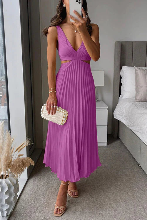 Donna - Flowing Pleated Maxi Dress