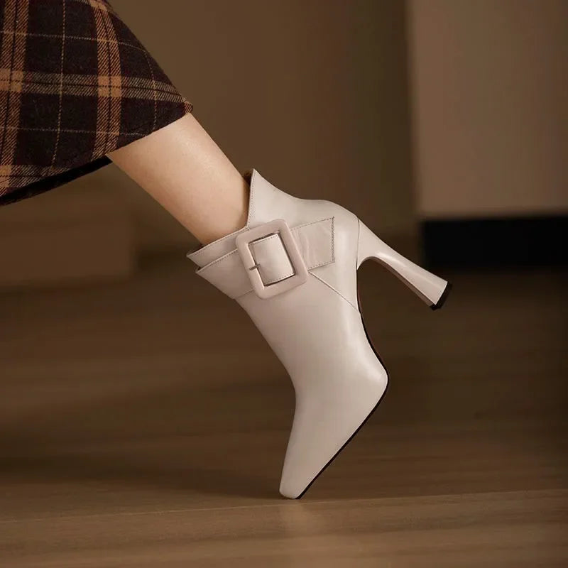 Lia – Leather Buckle Boots