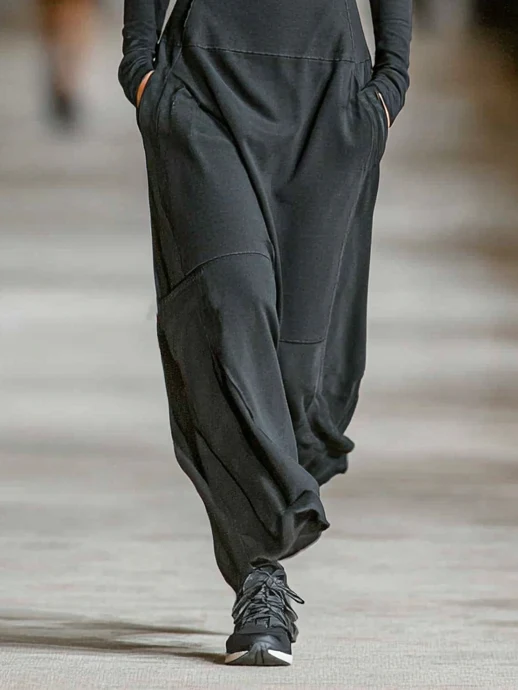 Anelie - Black Turtleneck Zip Maxi Dress